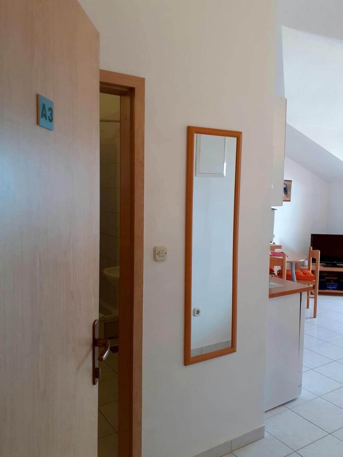 Apartments Borovina Bol Phòng bức ảnh